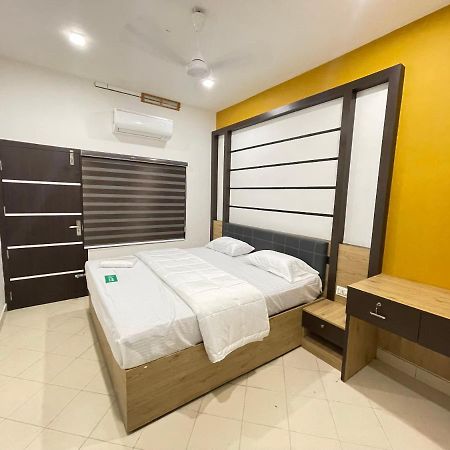Pmr Grandays Hotel Malappuram Exterior photo