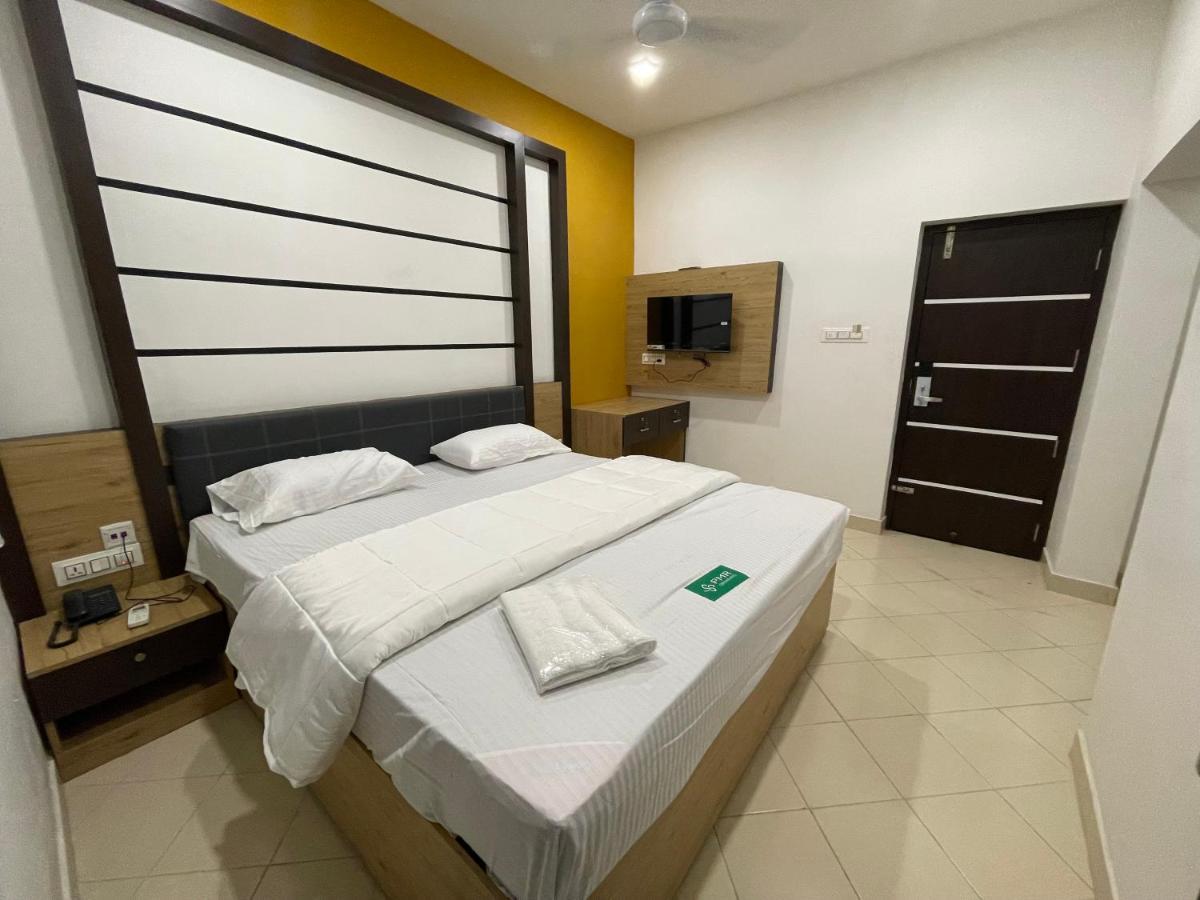 Pmr Grandays Hotel Malappuram Exterior photo